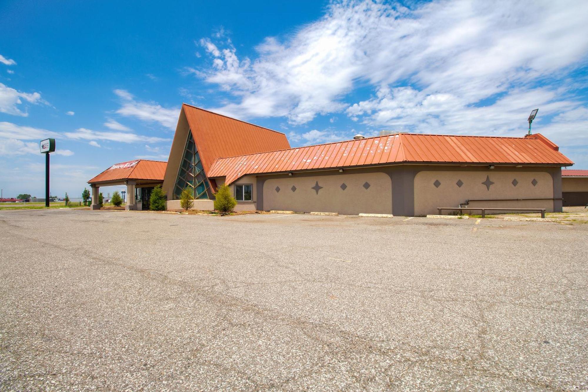 American Best Inn By Oyo I-35 Perry Near Lake Mcmurtry Exterior foto